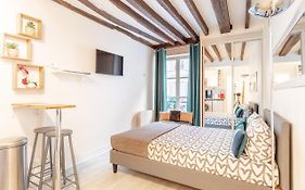 Ternes Cozy Studio